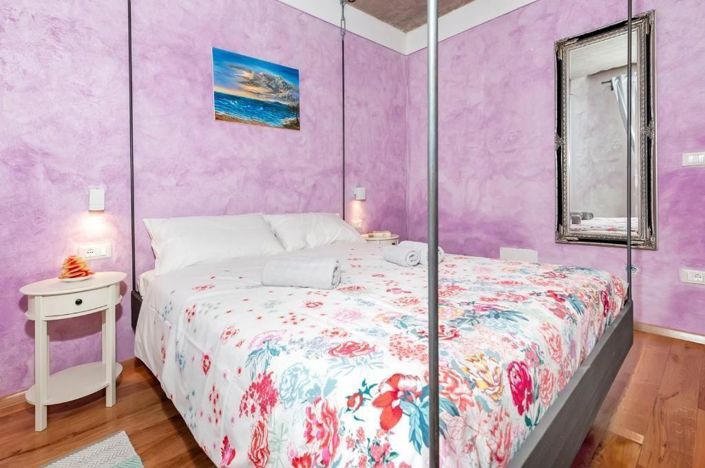 Image No.22-3 Bed Property for sale