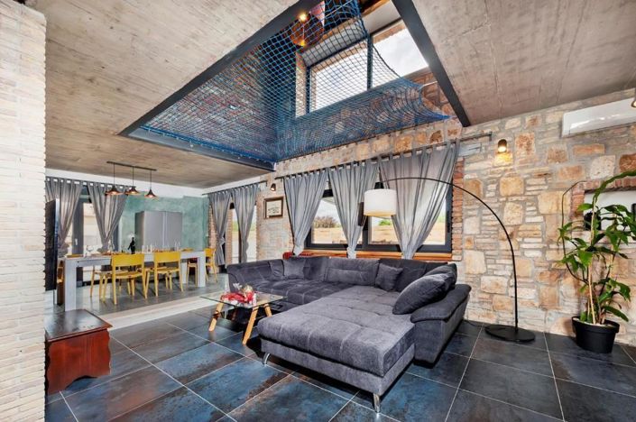 Image No.6-3 Bed Property for sale