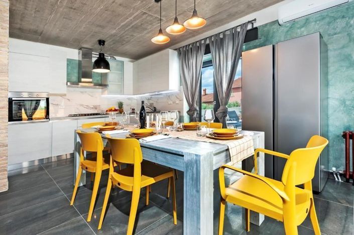 Image No.8-3 Bed Property for sale