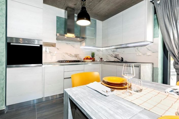 Image No.9-3 Bed Property for sale