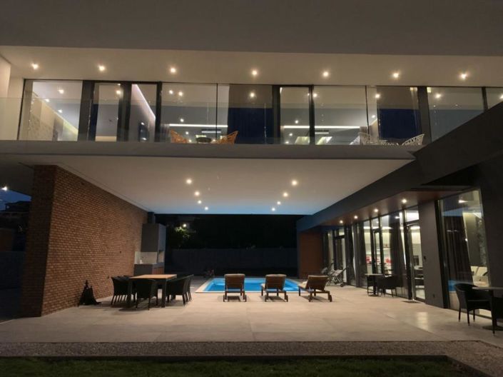 Image No.8-4 Bed Property for sale