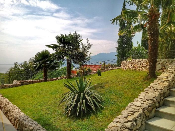 Image No.11-6 Bed Property for sale