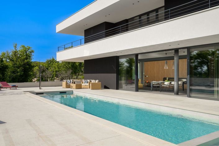 Image No.9-3 Bed Property for sale