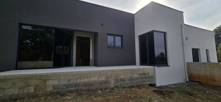 Image No.5-4 Bed Property for sale