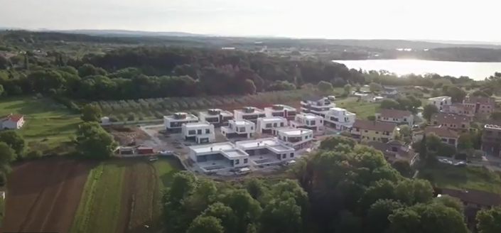 Image No.12-5 Bed Property for sale