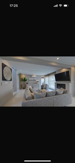 Image No.19-5 Bed Property for sale