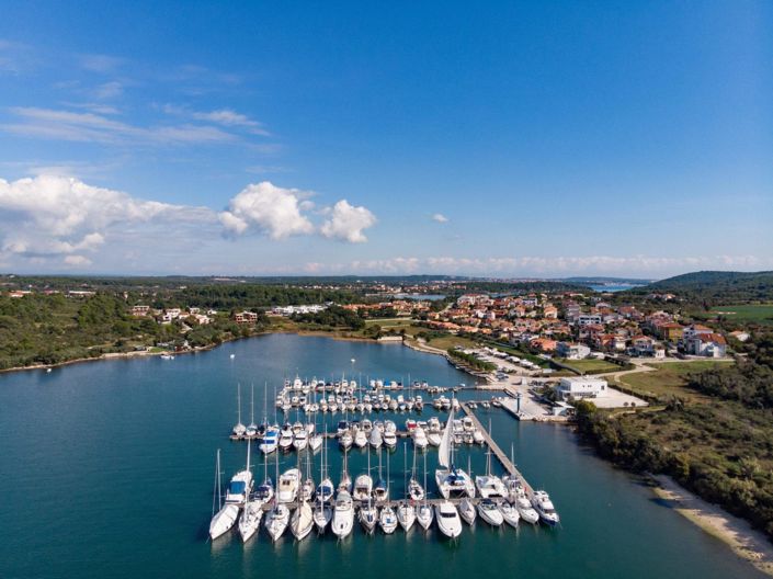 Image No.4-5 Bed Property for sale