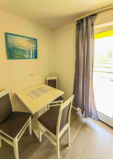 Image No.21-9 Bed Property for sale