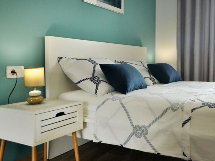 Image No.13-4 Bed Property for sale