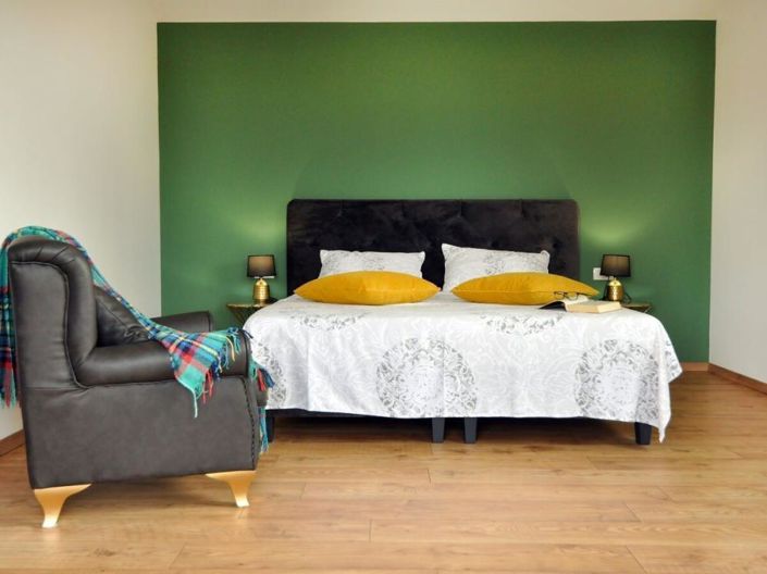 Image No.19-4 Bed Property for sale