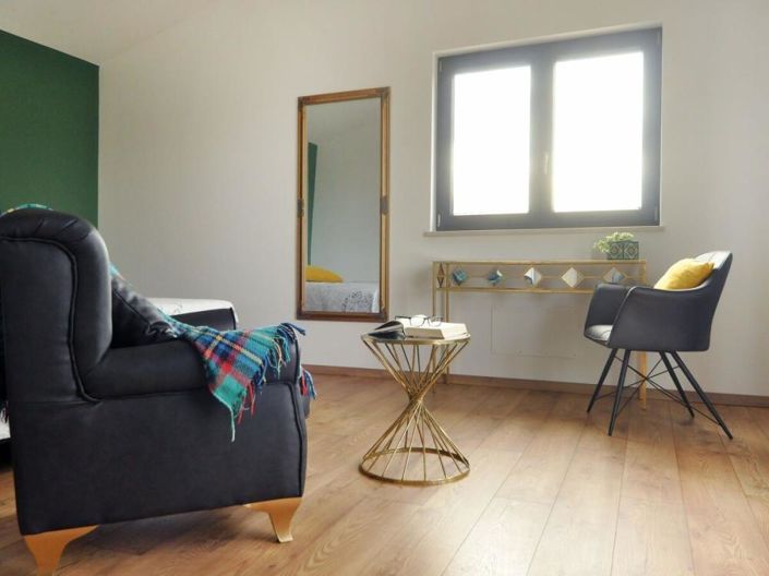 Image No.20-4 Bed Property for sale