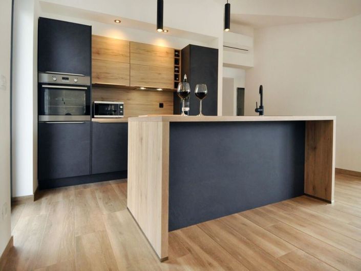 Image No.6-4 Bed Property for sale