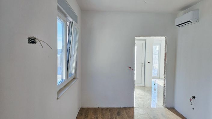 Image No.15-3 Bed Property for sale