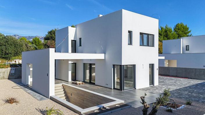 Image No.2-3 Bed Property for sale