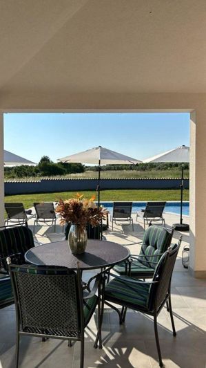 Image No.12-3 Bed Property for sale