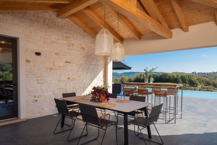 Image No.13-4 Bed Property for sale