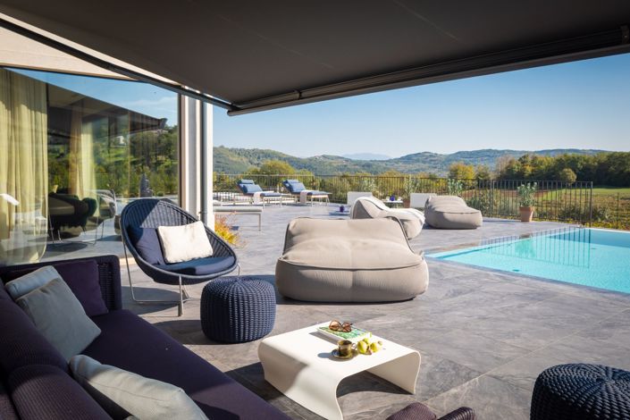 Image No.7-4 Bed Property for sale