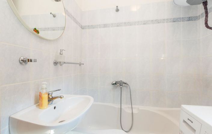 Image No.25-3 Bed Property for sale