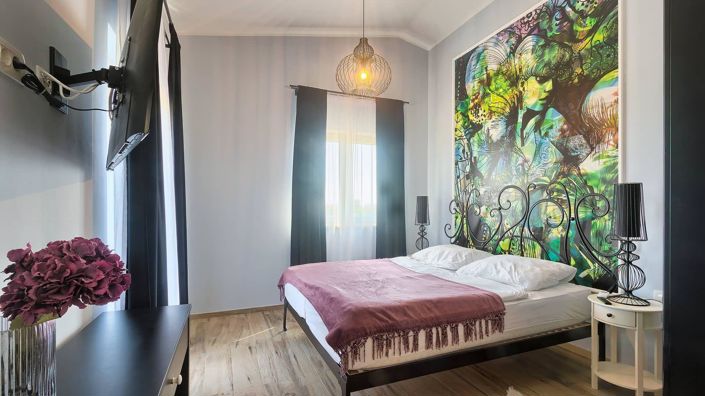 Image No.14-4 Bed Property for sale