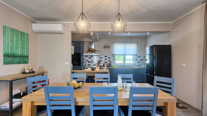 Image No.7-4 Bed Property for sale