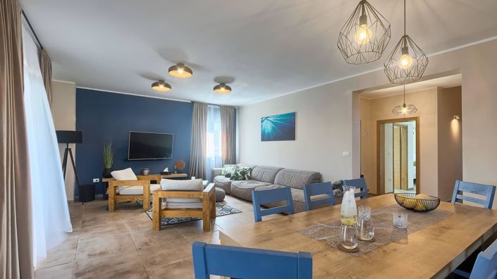 Image No.8-4 Bed Property for sale