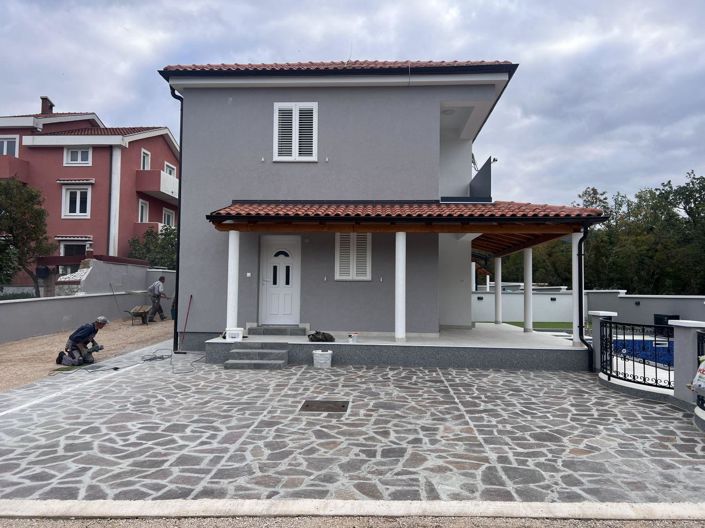 Image No.3-2 Bed Property for sale