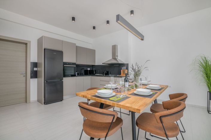 Image No.13-3 Bed Property for sale