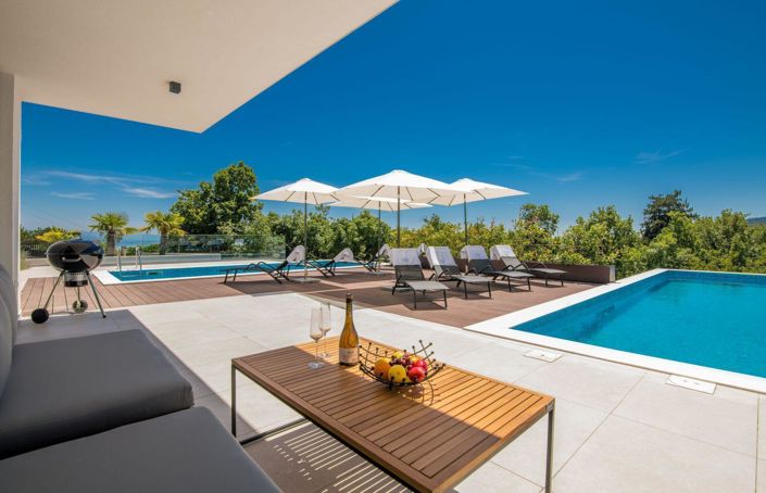 Image No.8-3 Bed Property for sale