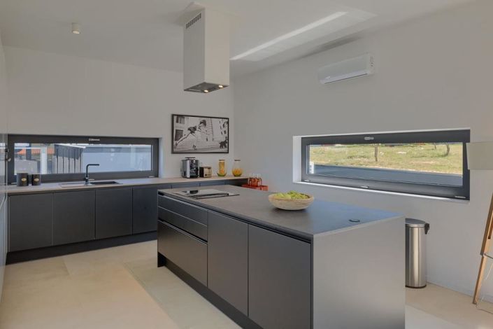 Image No.11-3 Bed Property for sale