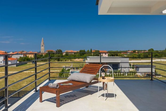 Image No.24-3 Bed Property for sale