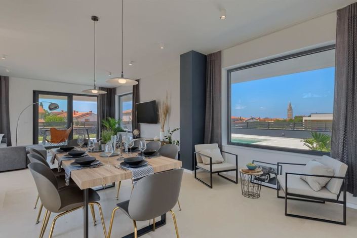 Image No.9-3 Bed Property for sale