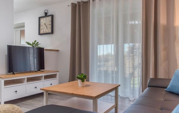 Image No.19-6 Bed Property for sale