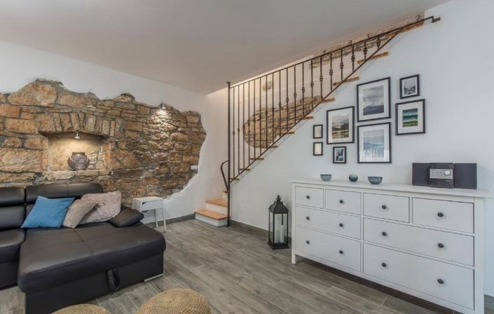 Image No.16-3 Bed Property for sale