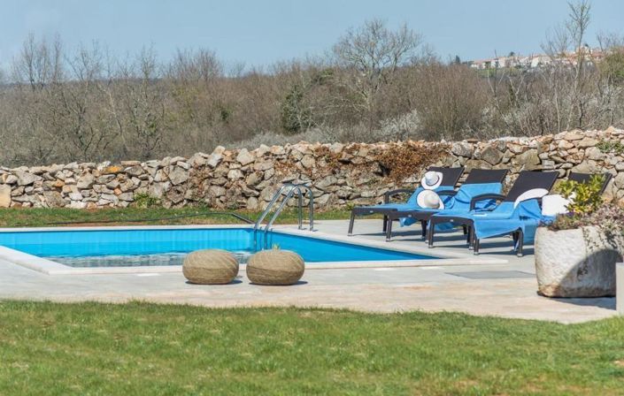 Image No.3-3 Bed Property for sale