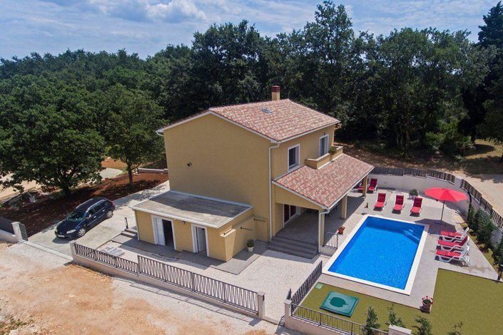 Image No.2-4 Bed Property for sale