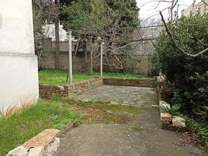 Image No.8-5 Bed Property for sale