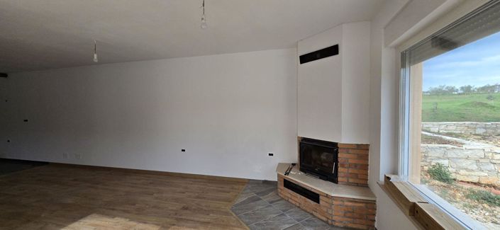 Image No.11-3 Bed Property for sale