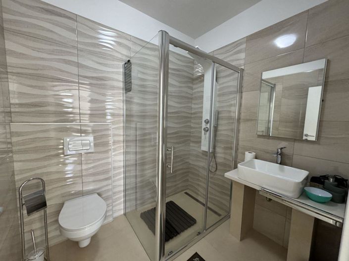 Image No.13-4 Bed Property for sale