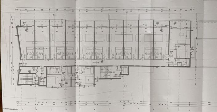 Image No.20-52 Bed Property for sale
