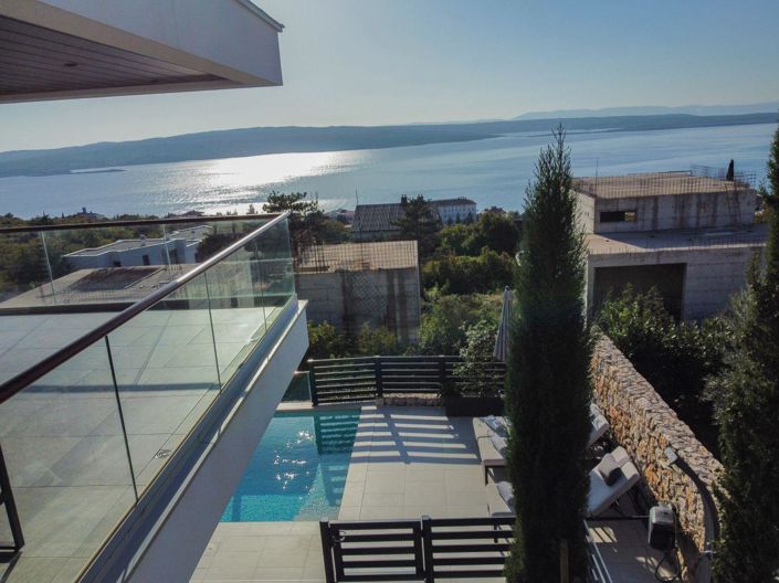 Image No.16-5 Bed Property for sale