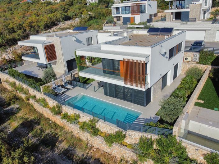 Image No.4-5 Bed Property for sale