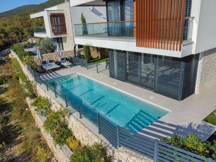 Image No.7-5 Bed Property for sale