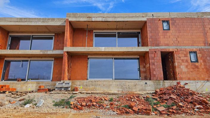 Image No.5-4 Bed Property for sale