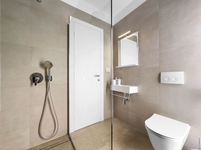 Image No.17-2 Bed Property for sale