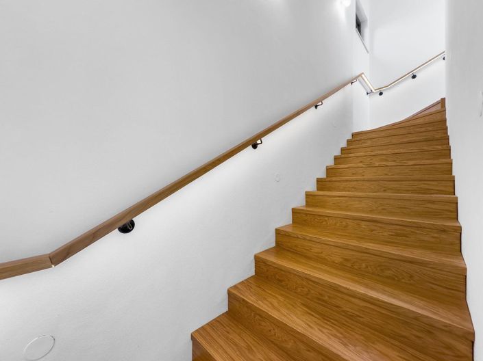 Image No.18-2 Bed Property for sale