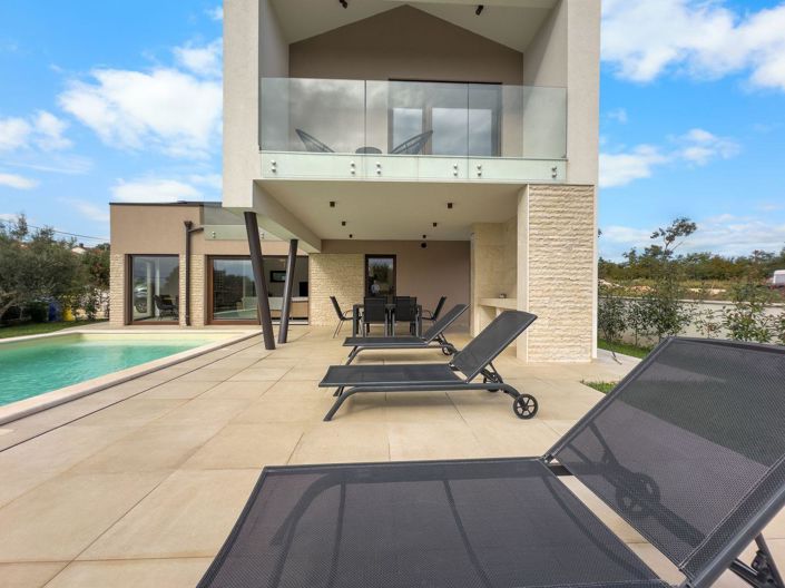 Image No.4-2 Bed Property for sale