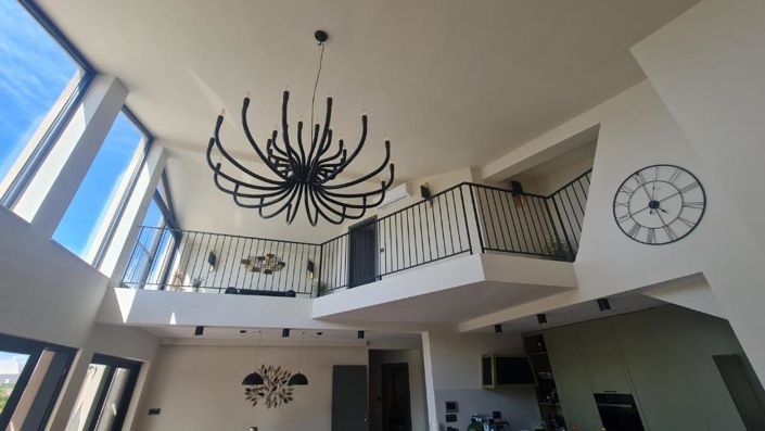 Image No.12-4 Bed Property for sale