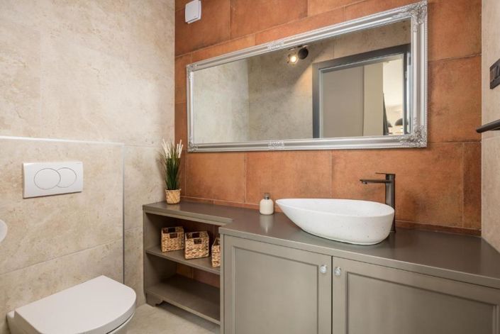 Image No.14-4 Bed Property for sale