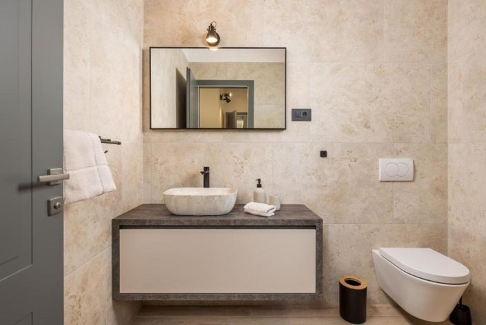 Image No.21-4 Bed Property for sale