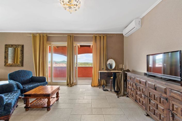 Image No.22-3 Bed Property for sale